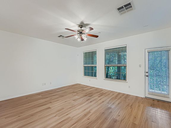 4th image of 1310 W Parmer Ln APT 902