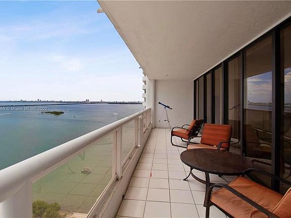 2nd image of 1717 N Bayshore Dr APT 3548