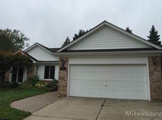 4986 Betty Dr, Warren, MI 48092