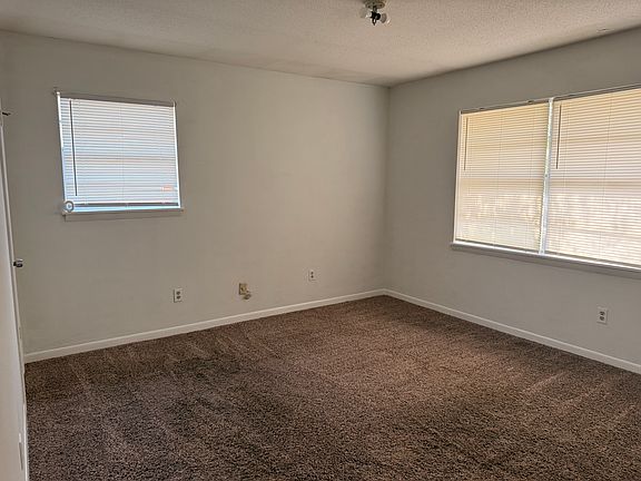 5th image of 304 8th Ave NW #A