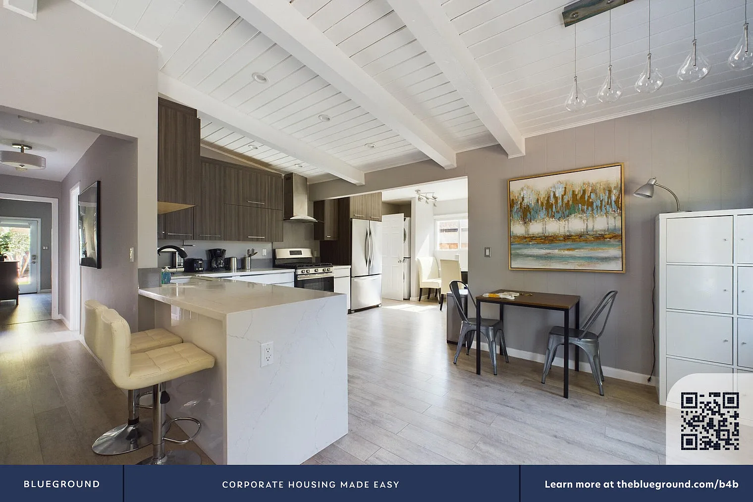 4 bed, 3.0 bath, 1400 sqft, $5,820 — Photo 4