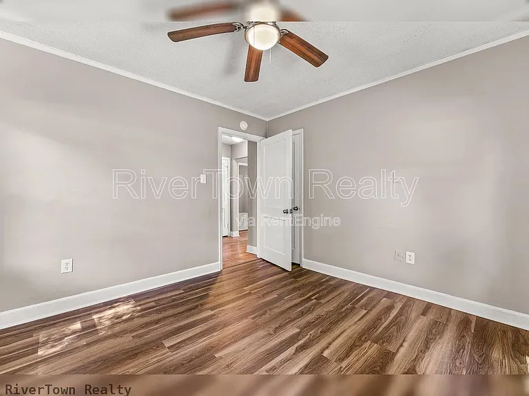 1678 Alta Vista Ave — Photo 12