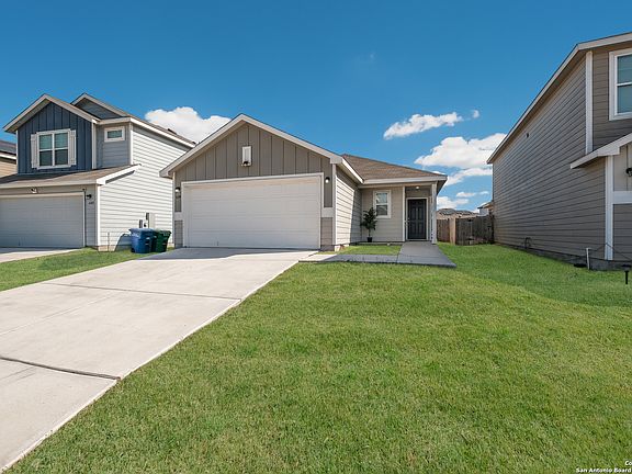 2nd image of 6014 BLUESTEM WAY