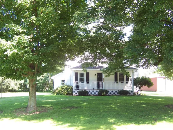 2449 Eagle Harbor Waterport Rd, Albion, NY 14411