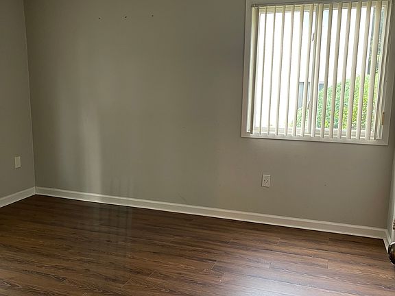 4th image of 1401 Aspen Dr