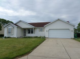 30387 Dunhill Xing, Elkhart, IN 46517
