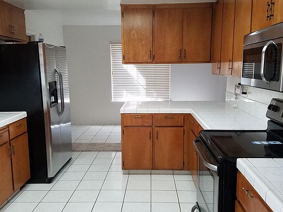 Stainless steel kitchen appliances