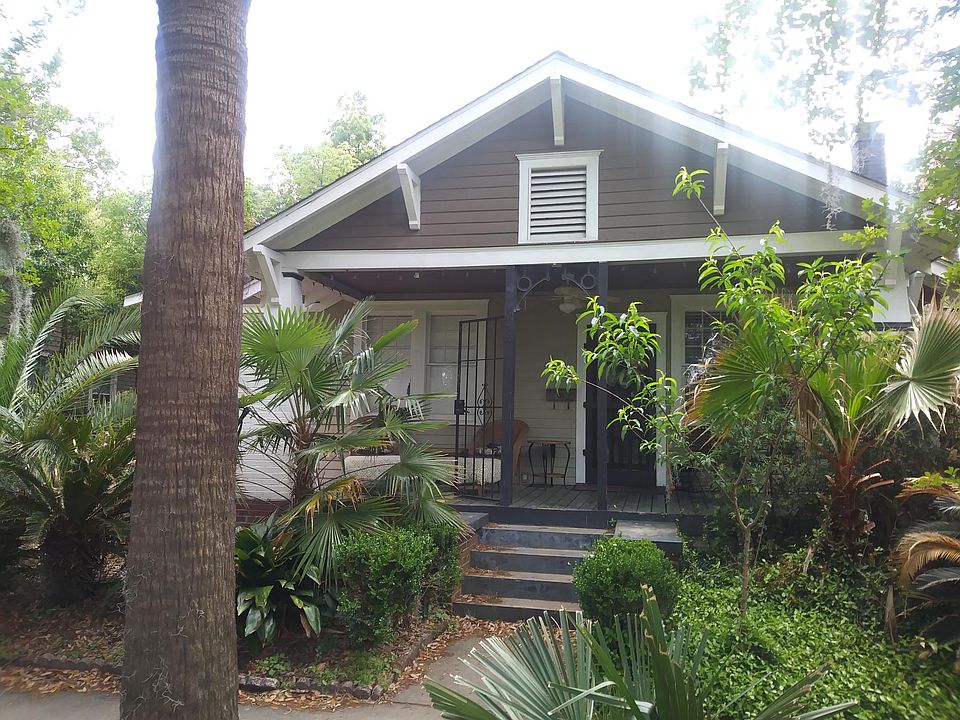 Beguiling Cottage on the Park. New Roof
