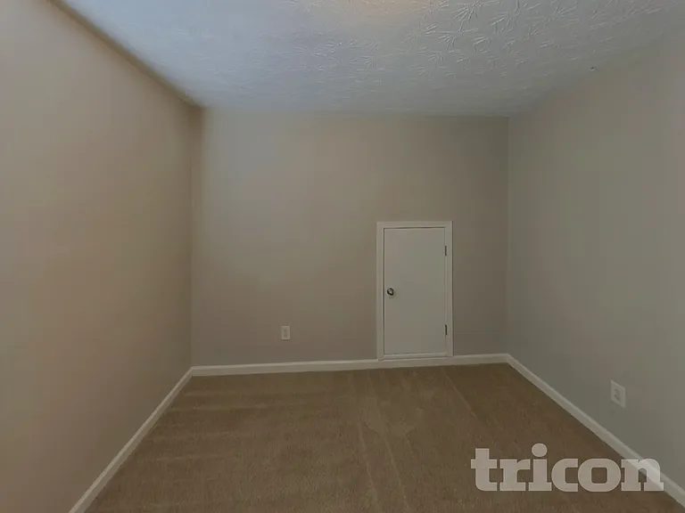 305 Little Creek Rd — Photo 10