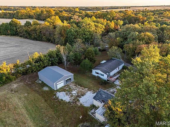 4th image of 228 Logan Rd