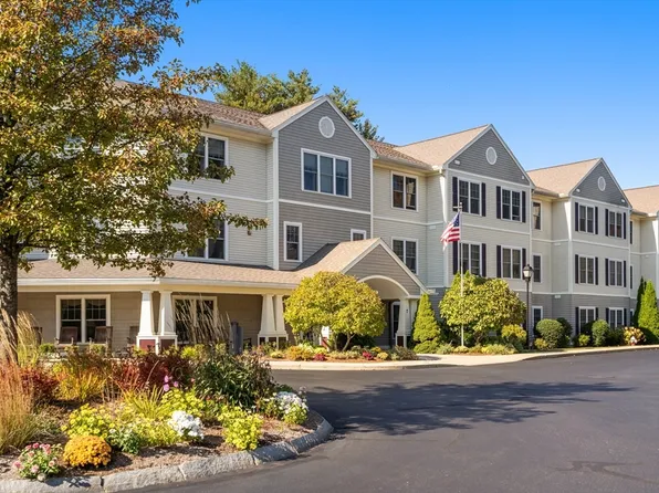 7 Crescent Way Unit 105, Sturbridge, MA 01518