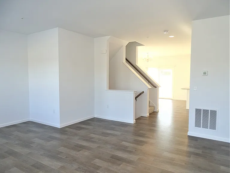 22 Glenbrook Ct — Photo 3