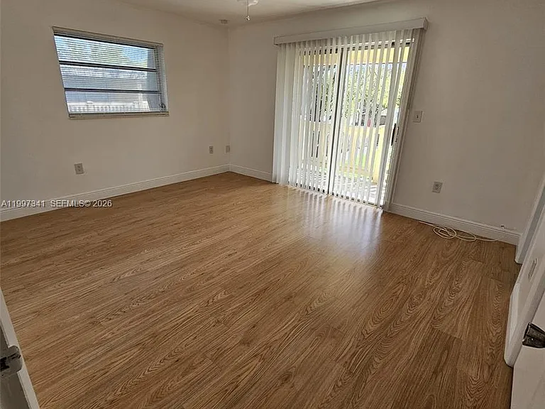 8633 SW 137th Ave #8633 — Photo 3