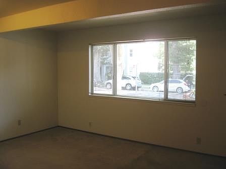 2nd image of 912 26th St APT A