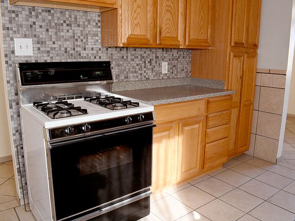 4th image of 2717 Cardenas Dr NE
