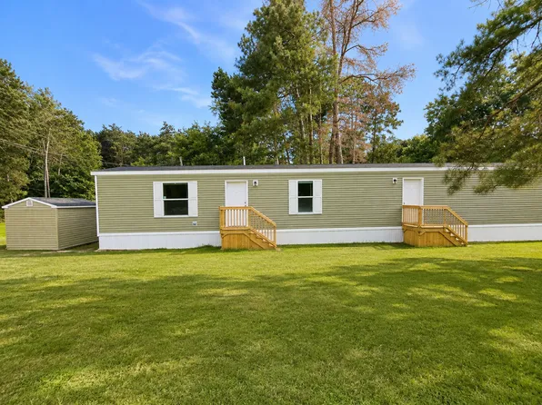 12515 Bonnie Ln #105, Middlebury, IN 46540