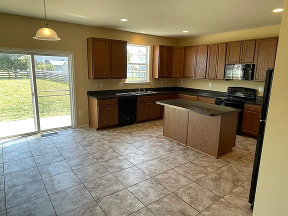 5th image of 9531 Dumbarton Dr