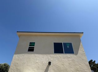 2725 Foothill Blvd, La Crescenta, CA 91214