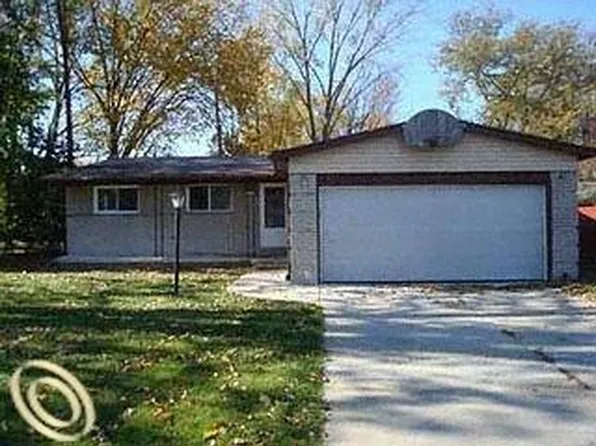 30371 Park Ln, Southfield, MI 48076