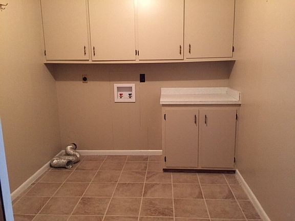 3rd image of 1643 Debra Dr