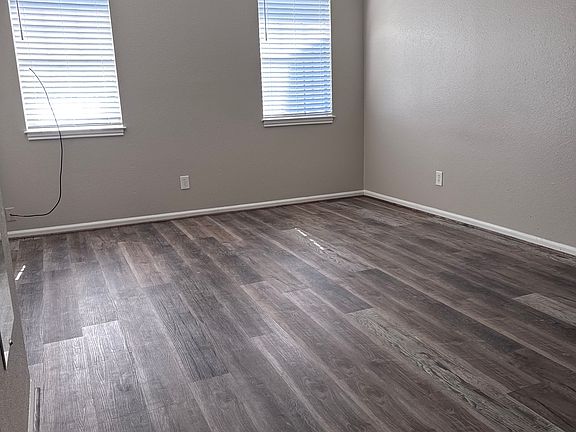 5th image of 9280 Glen Meadow Ln