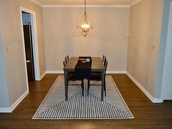 4th image of 1306 Fox Run Dr