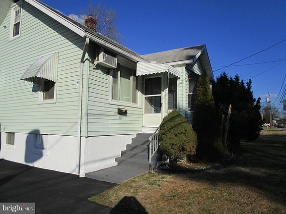 3rd image of 705 Baltimore Ave