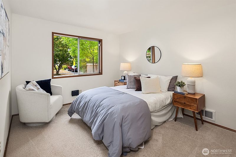 4th image of 6049 33rd Avenue NE