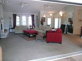 4th image of 2520 SW 45th St