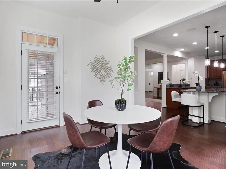 41595 Revival Dr — Photo 23
