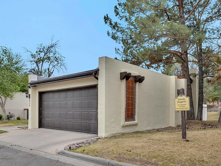 620 Lakeway Dr — Photo 10