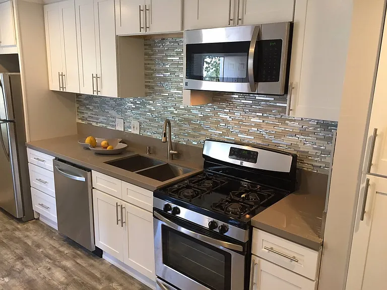 2055 Albatross St #6 — Photo 7