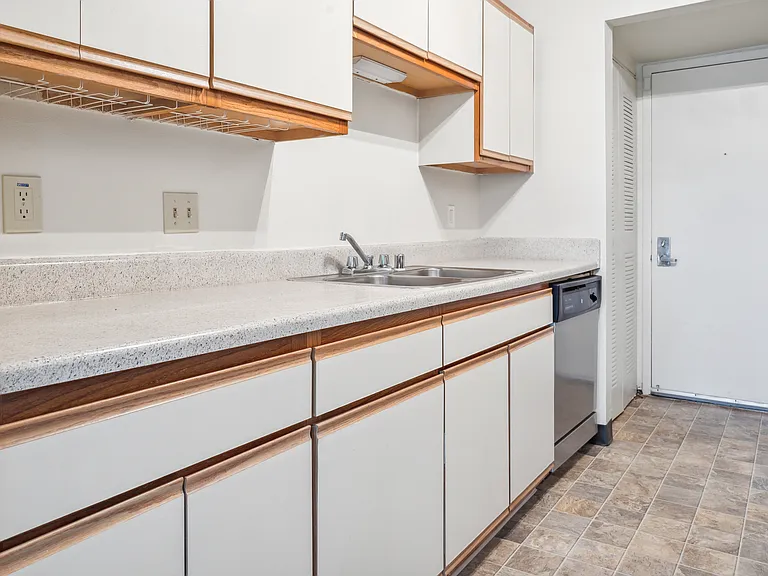 Grayhaven Marina Village - Apartments & Townhomes — Photo 51