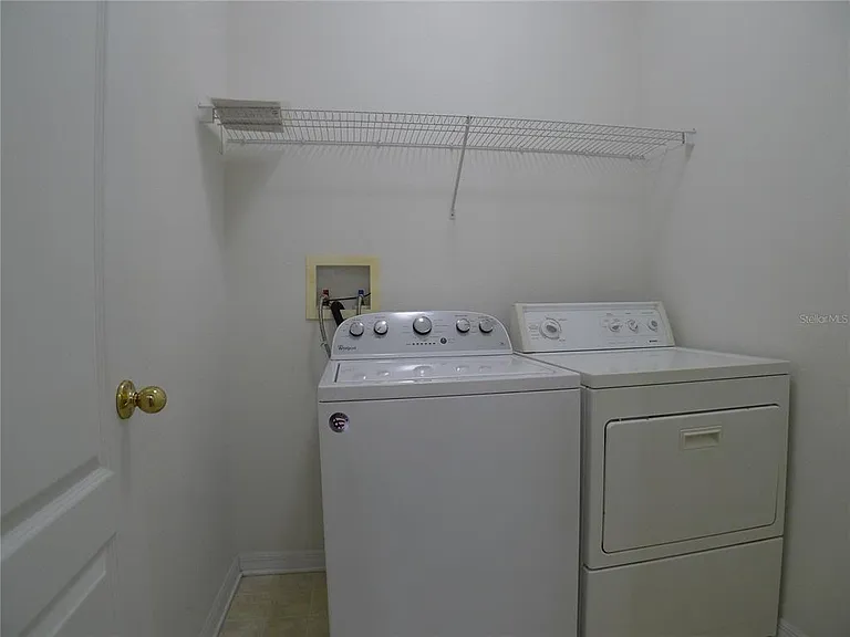 6829 Lake Eaglebrooke Dr — Photo 18