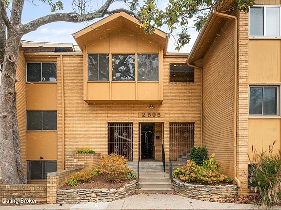 2nd image of 2505 Brownsboro Rd APT A7