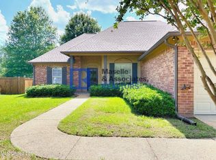 623 Chambord Dr, Brandon, MS 39042