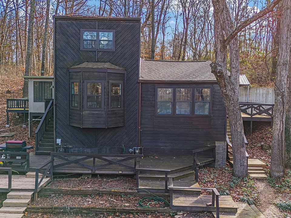 1st image of 407 S Cherry Street