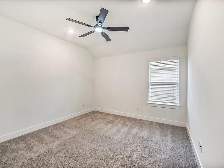 19384 Poppy Village Cir — Photo 26