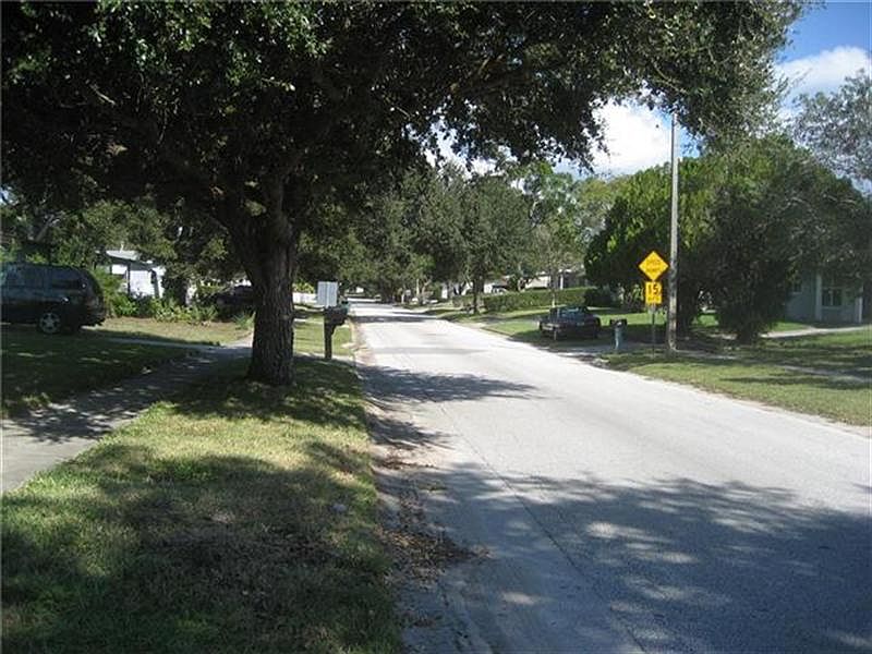 2nd image of 2507 Tulane Dr