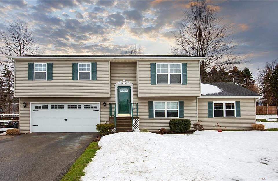 1st image of 11165 Willow Dr