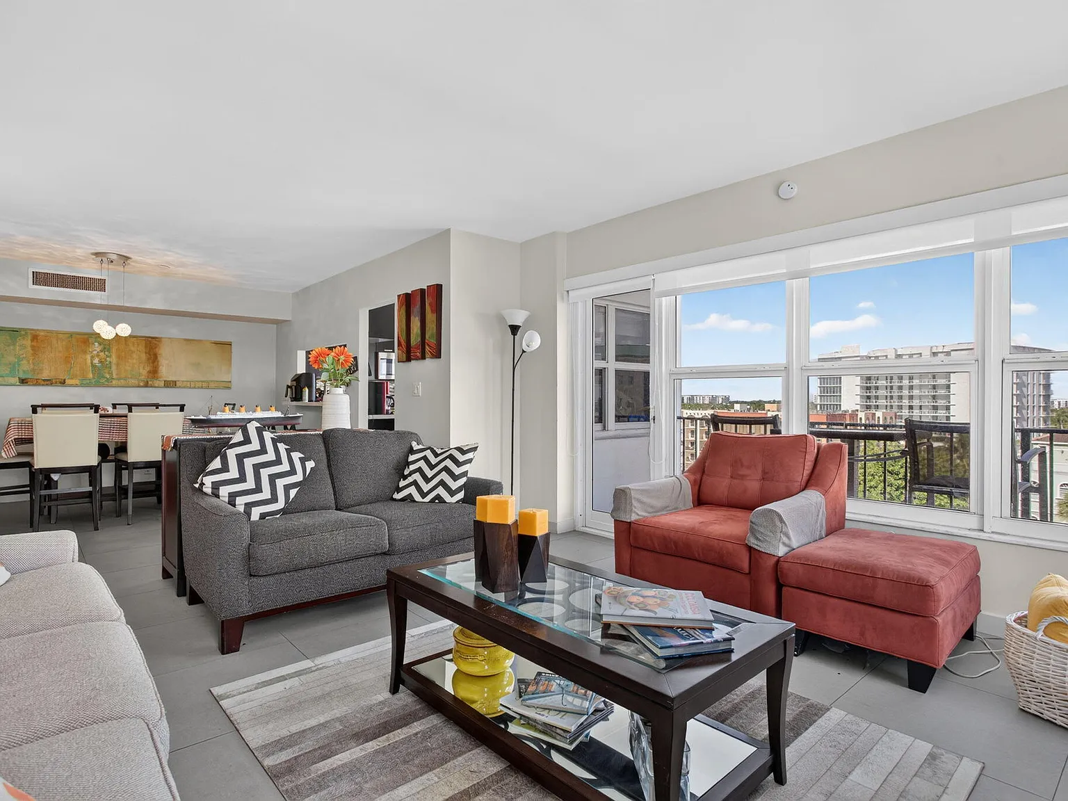 2 bed, 2.0 bath, 1265 sqft, $4,000 — Photo 3
