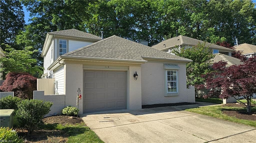 114 Sarazen Ct