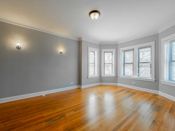 2056 W Arthur Ave APT 3W, Chicago, IL 60645