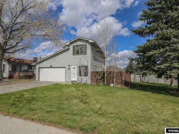 1421 Newport, Casper, WY 82609