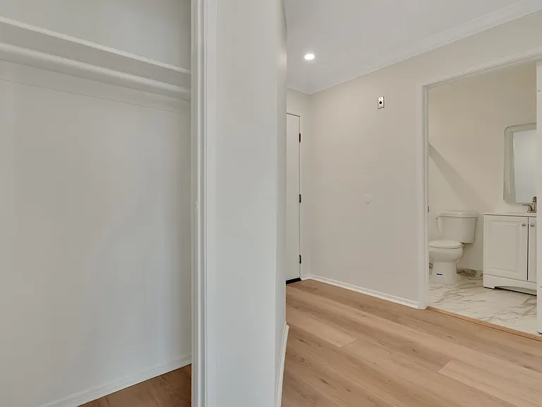 RENOVATED 1 BED 1 BATH - UNIT #309 TOP FLOOR
