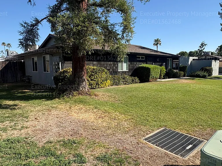 709 Deseret Way — Photo 3