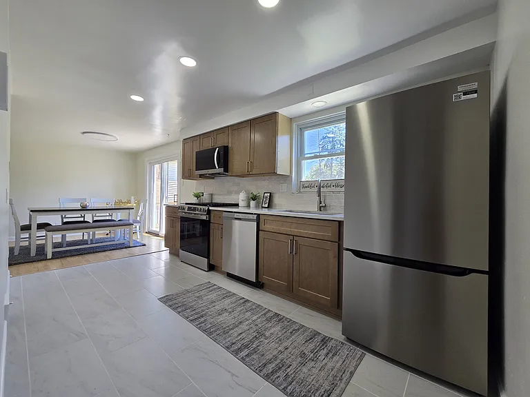2429 Rose Garden Rd — Photo 6