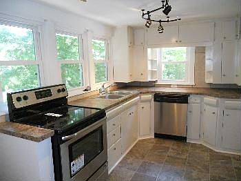 3rd image of 128 S Park Ave