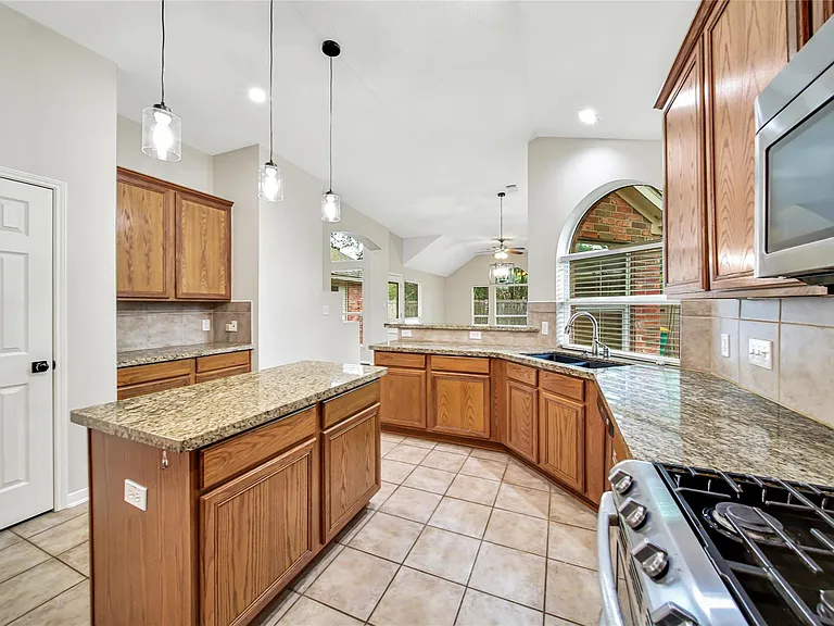 14526 Red Tailed Hawk Ln — Photo 15