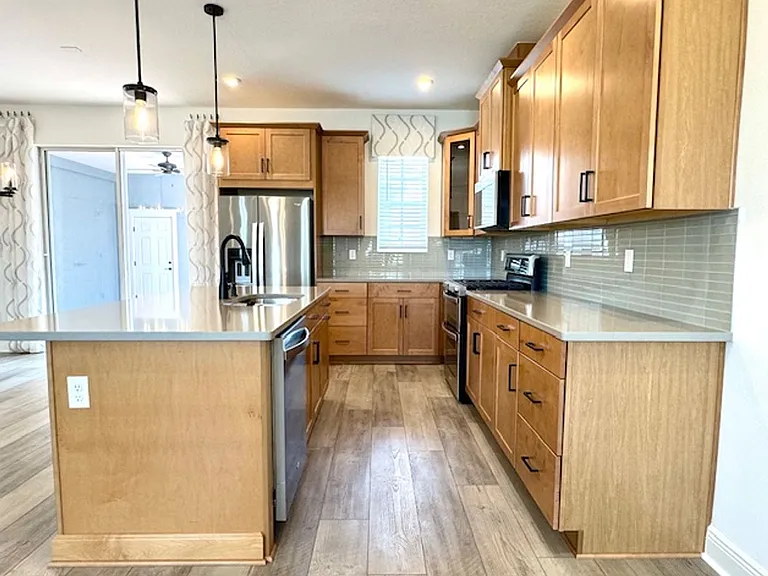 1825 Coastal Ct — Photo 8